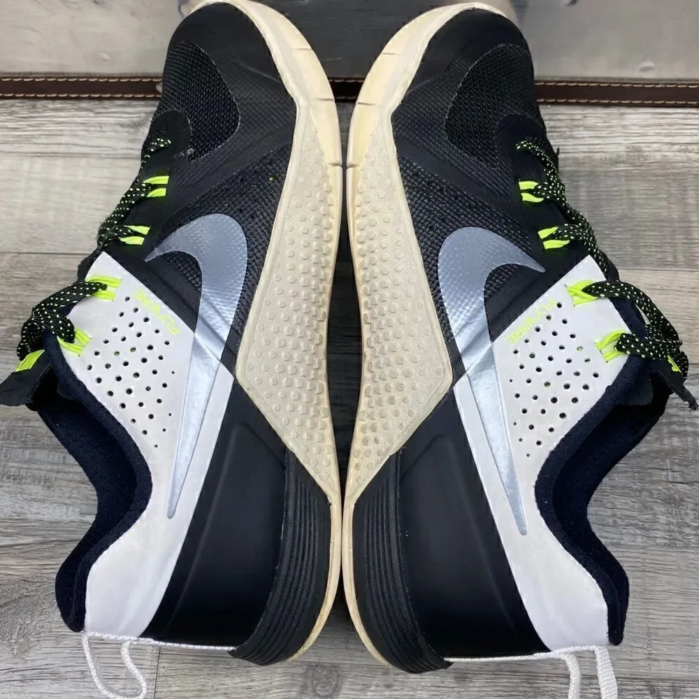 Nike Flywire 2 Sneakers Women Size 8